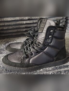 Women's Groundies Urban Barefootwear High Top Shoes Black Size 8